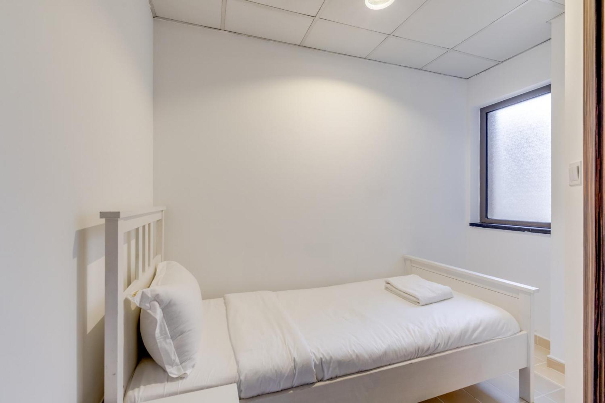 Appartement Globalstay. Modern Steps To Jbr *